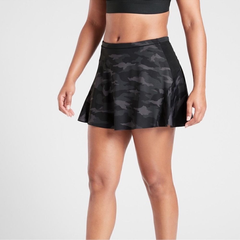 NWOT Athleta MATCH POINT PRINTED SKORT Camo